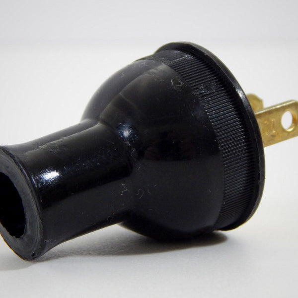 Easy to use non-polarized round plug. Available at www.vintporium.com
